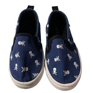Oomphies Boys Slip on Skull shoes size 7 toddler Blue White